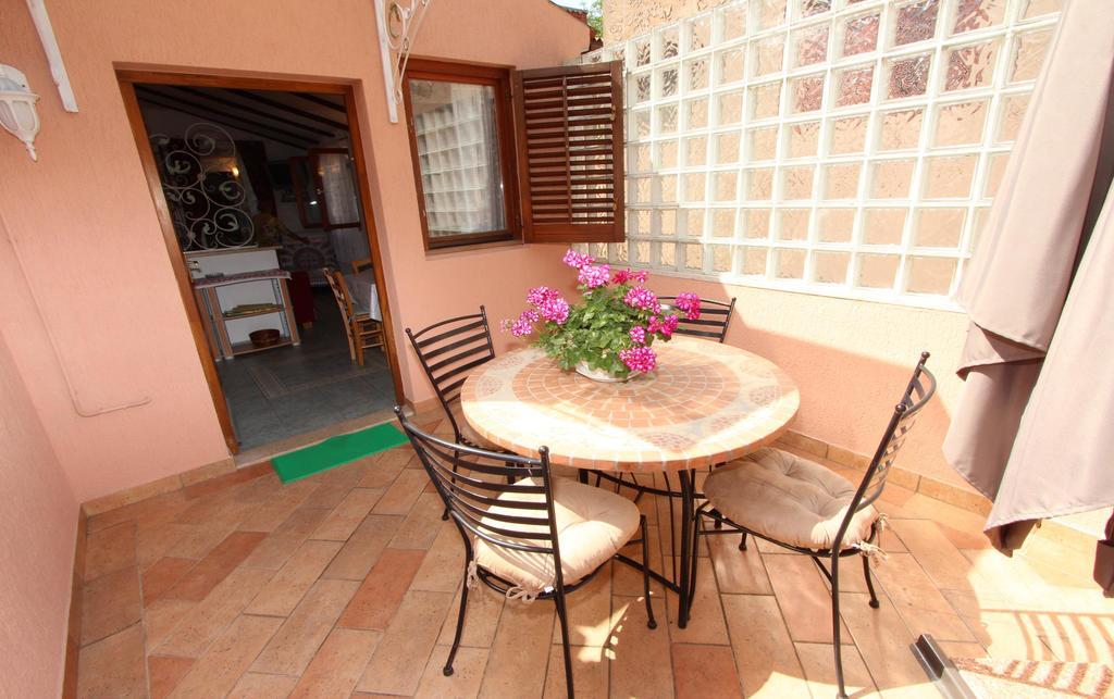 Apartments Villa Lucu Ровинь Экстерьер фото