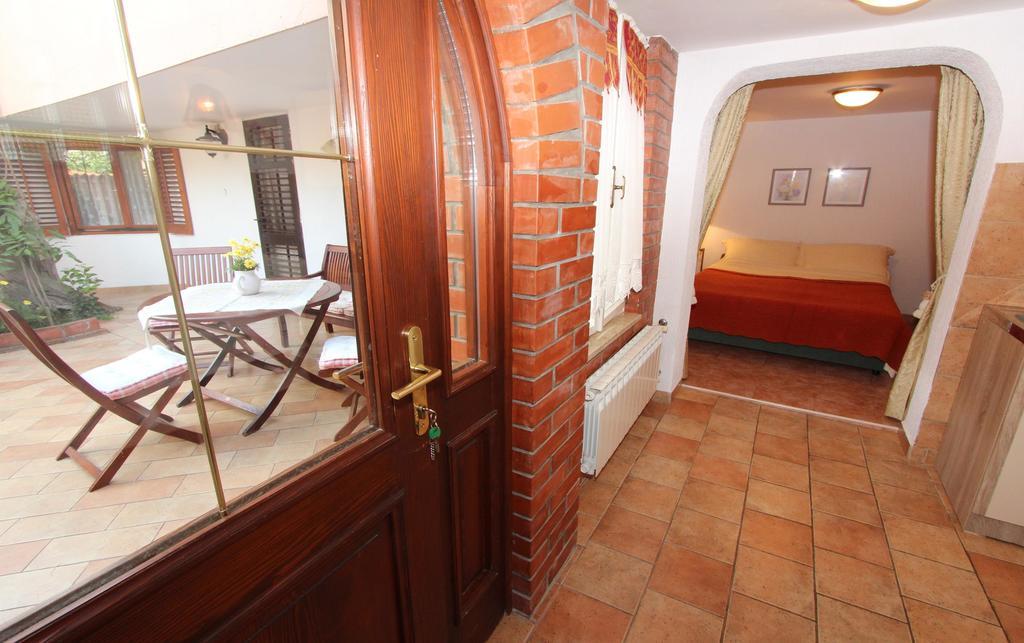 Apartments Villa Lucu Ровинь Экстерьер фото