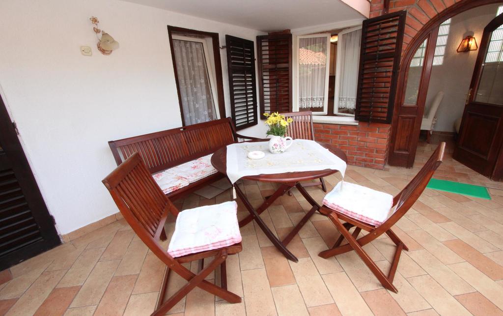 Apartments Villa Lucu Ровинь Экстерьер фото