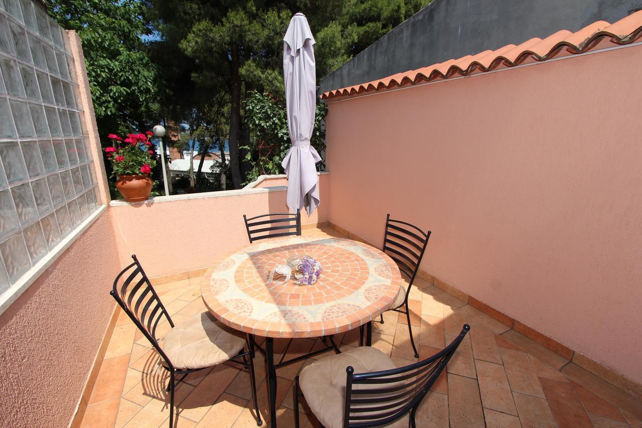 Apartments Villa Lucu Ровинь Экстерьер фото