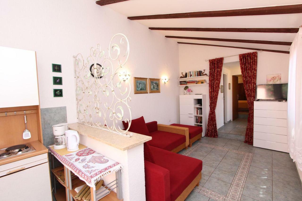 Apartments Villa Lucu Ровинь Экстерьер фото