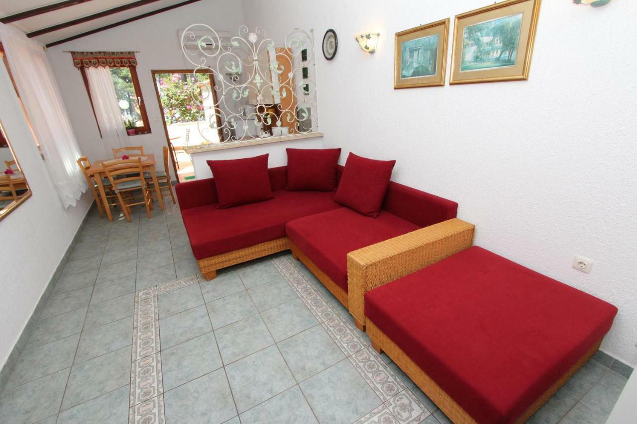 Apartments Villa Lucu Ровинь Экстерьер фото