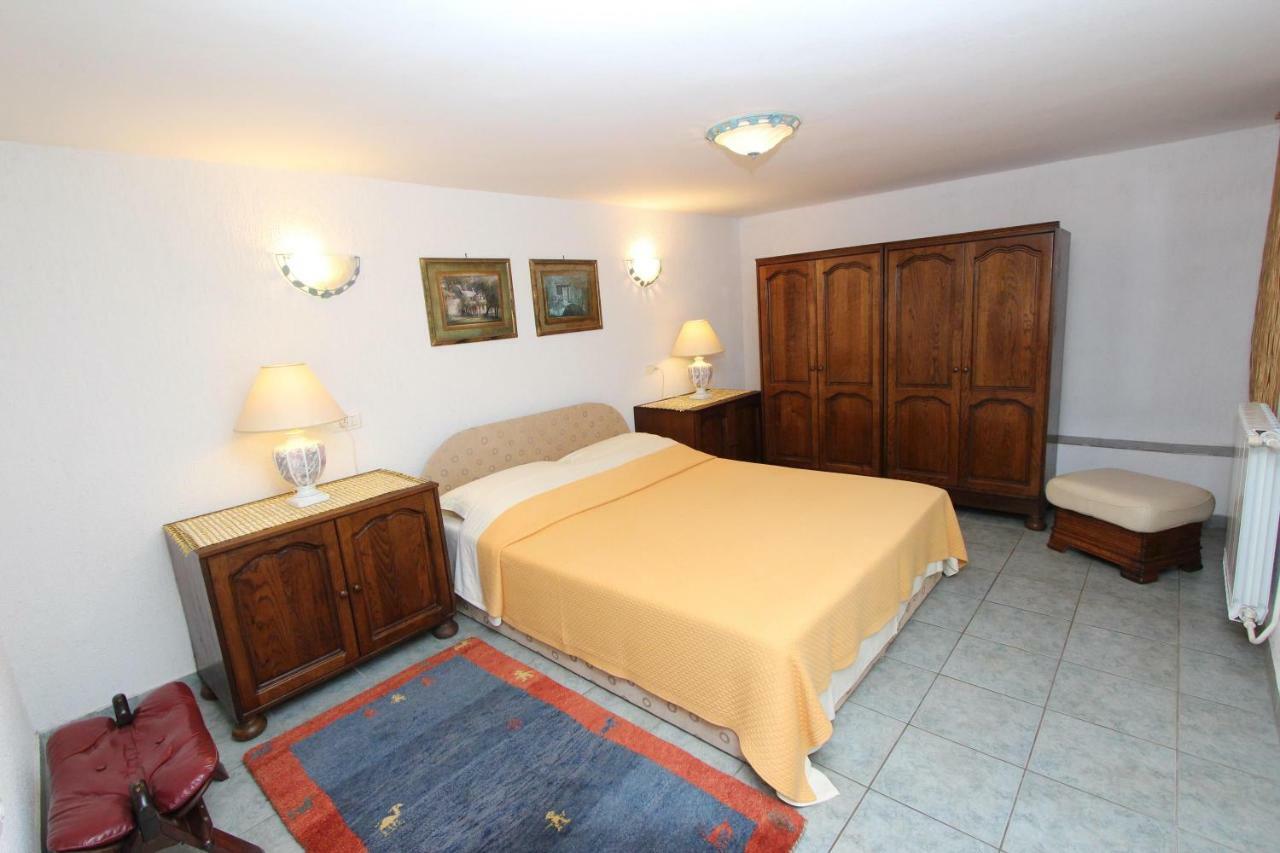 Apartments Villa Lucu Ровинь Экстерьер фото