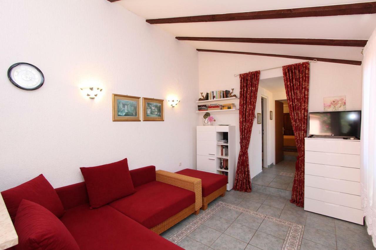Apartments Villa Lucu Ровинь Экстерьер фото